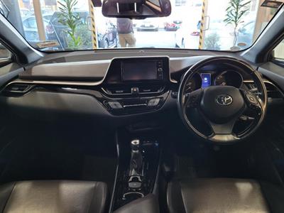 2018 Toyota C-HR - Thumbnail