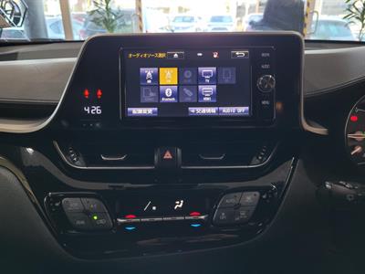 2018 Toyota C-HR - Thumbnail