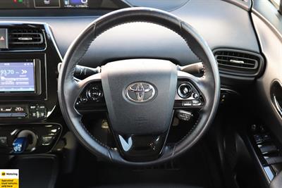2020 Toyota Prius - Thumbnail