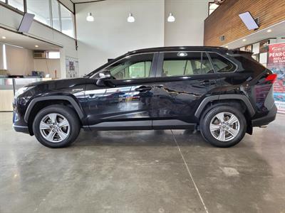 2022 Toyota RAV4 - Thumbnail