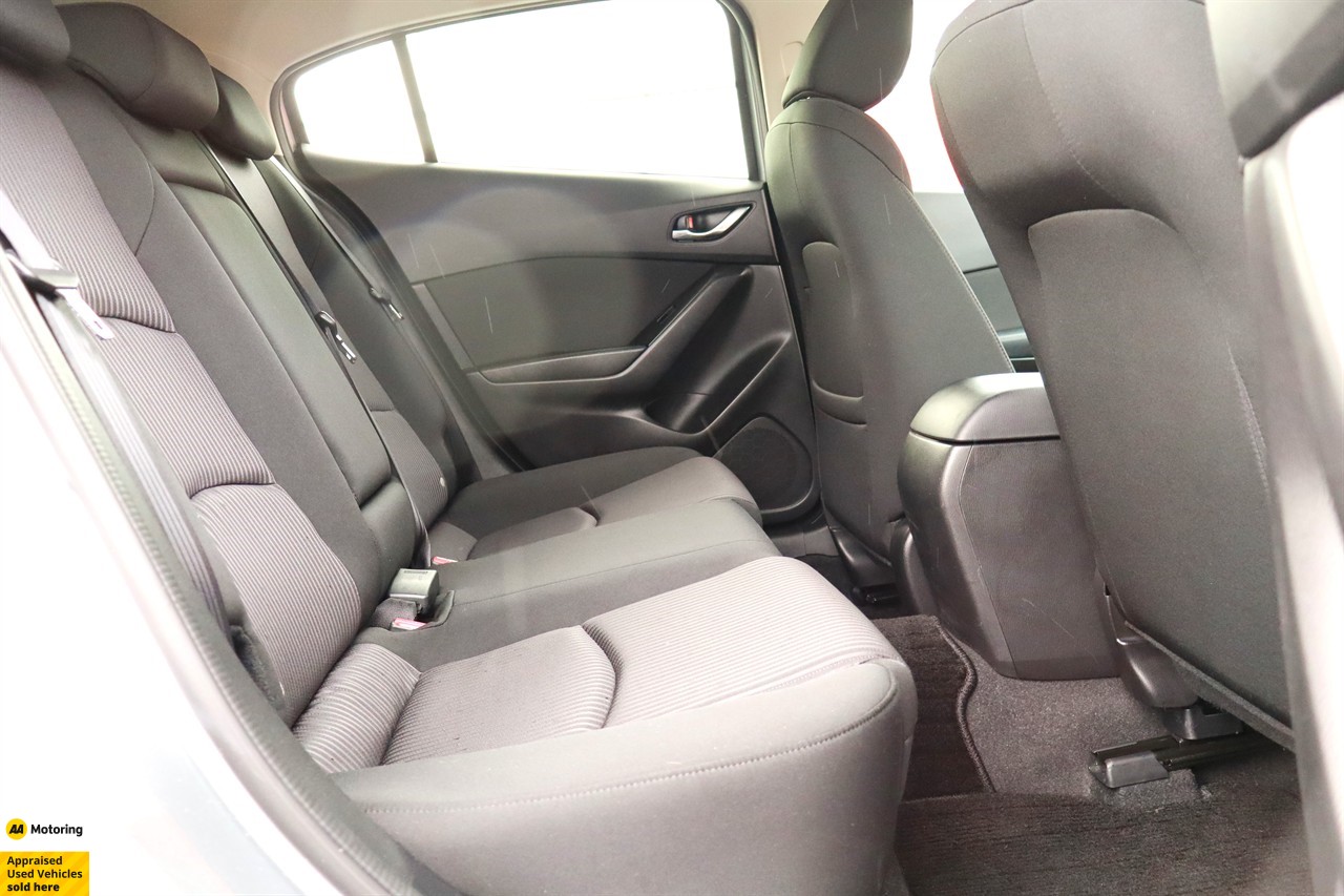 2014 Mazda Axela