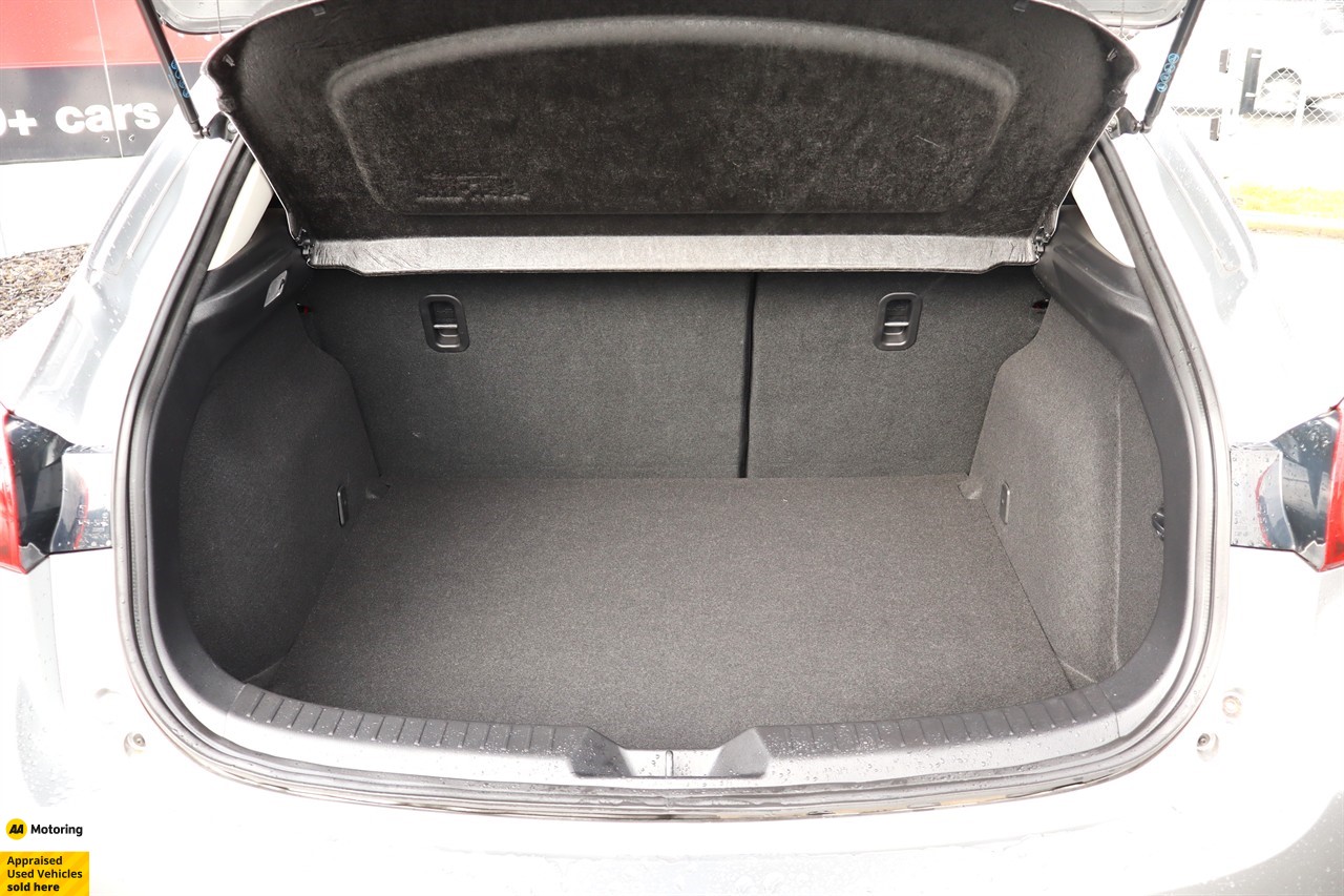 2014 Mazda Axela