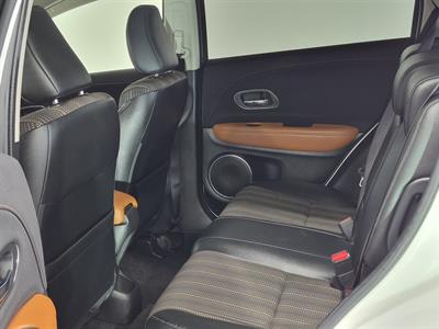 2016 Honda Vezel - Thumbnail