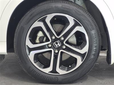 2016 Honda Vezel - Thumbnail