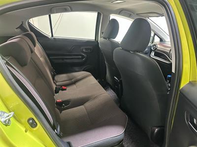 2015 Toyota Aqua - Thumbnail