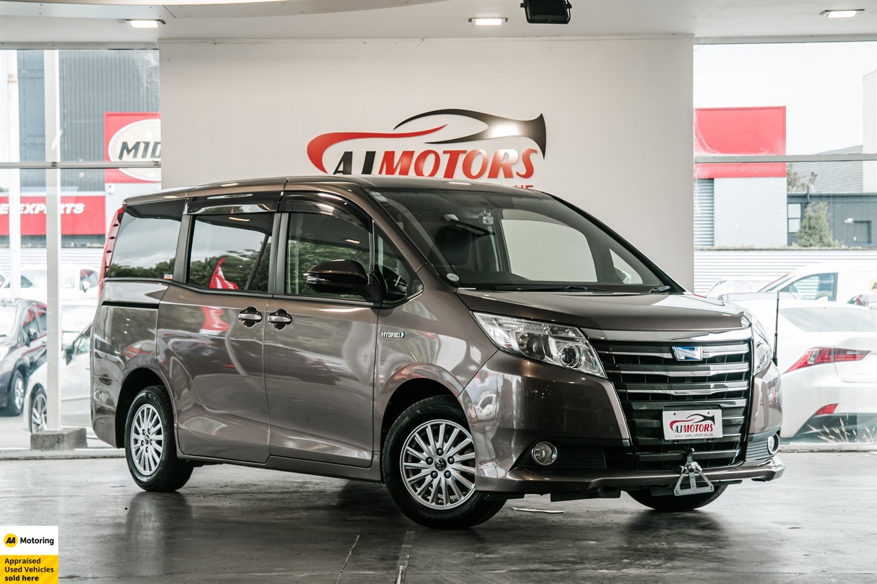 2014 Toyota Noah