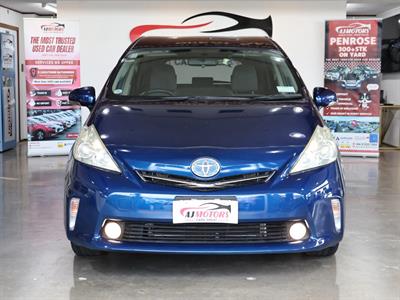 2012 Toyota Prius - Thumbnail