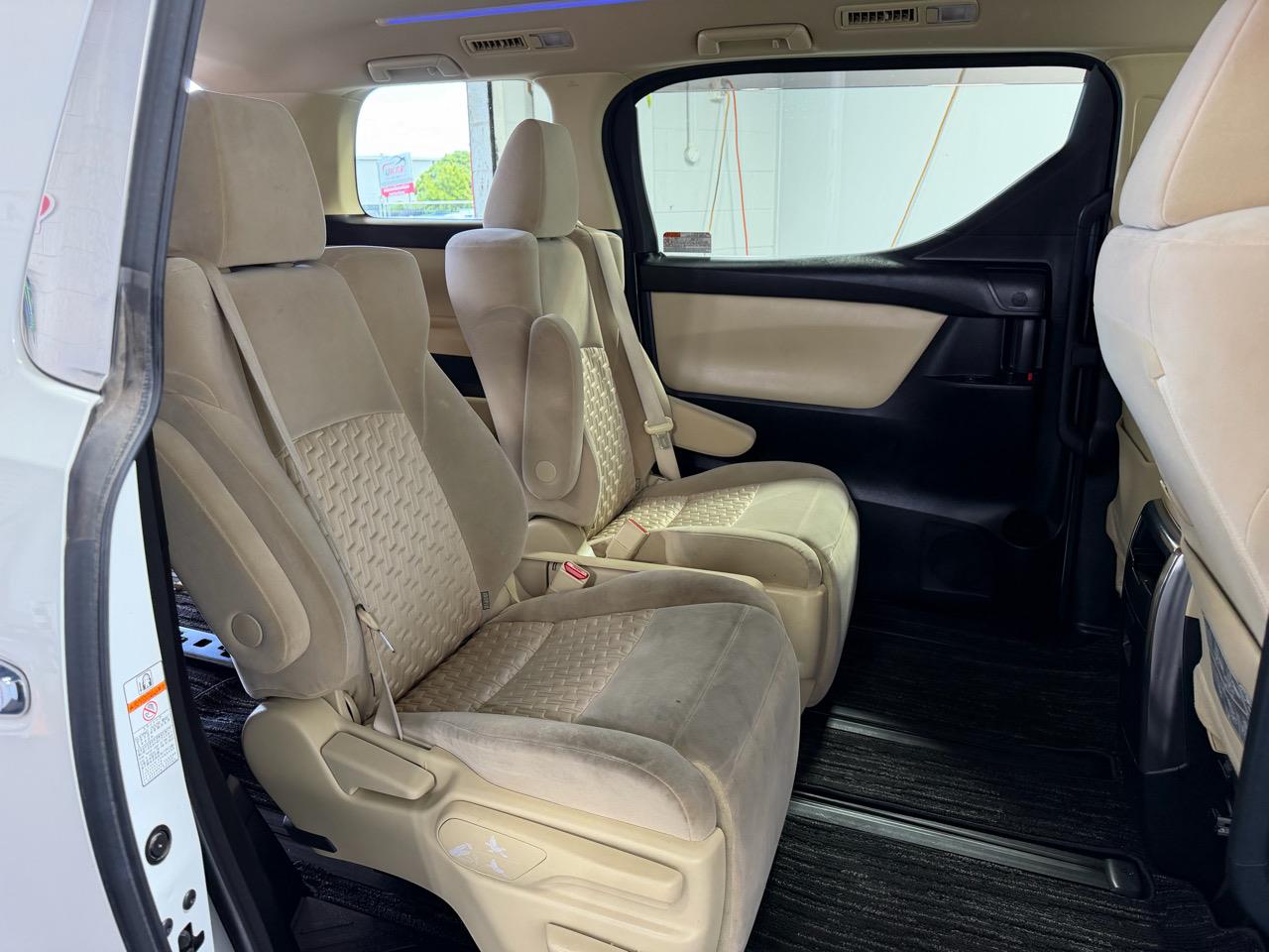 2015 Toyota Alphard