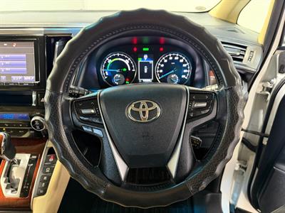 2015 Toyota Alphard - Thumbnail