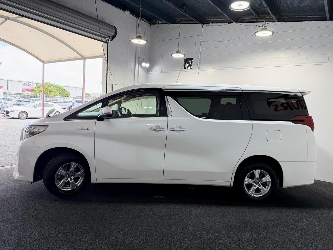 2015 Toyota Alphard