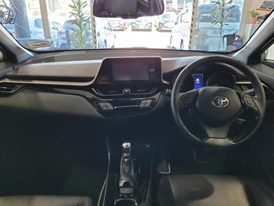 2018 Toyota C-HR - Thumbnail