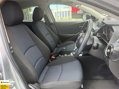 2015 Mazda Demio - Thumbnail