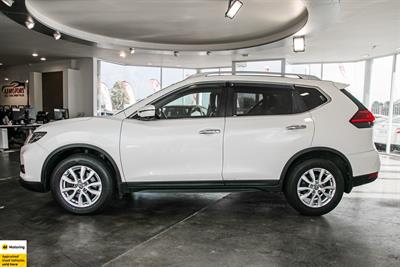 2017 Nissan X-Trail - Thumbnail