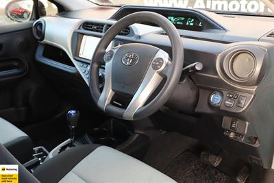 2013 Toyota Aqua - Thumbnail