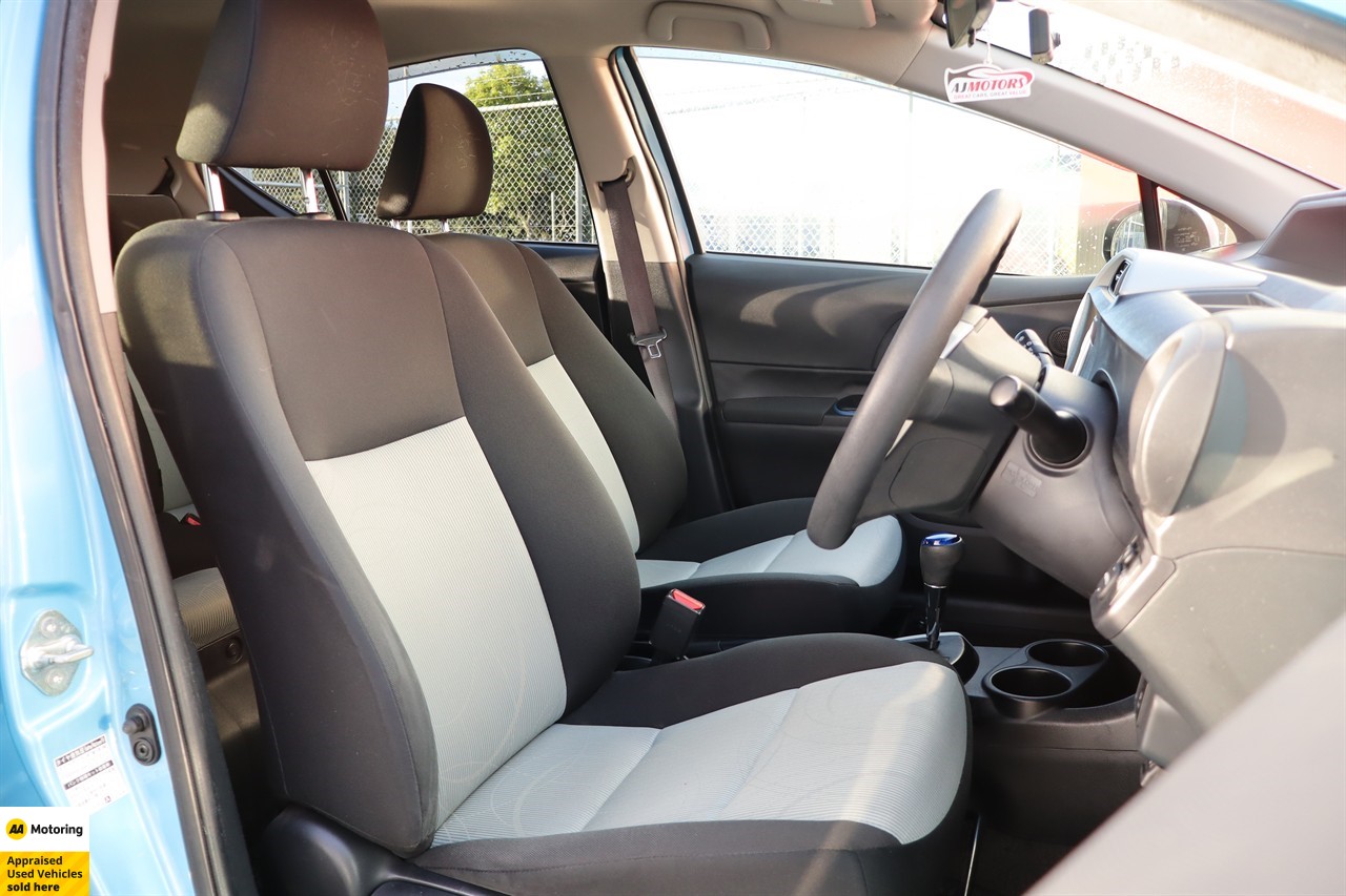 2013 Toyota Aqua