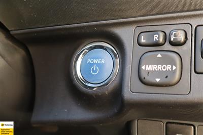 2013 Toyota Aqua - Thumbnail