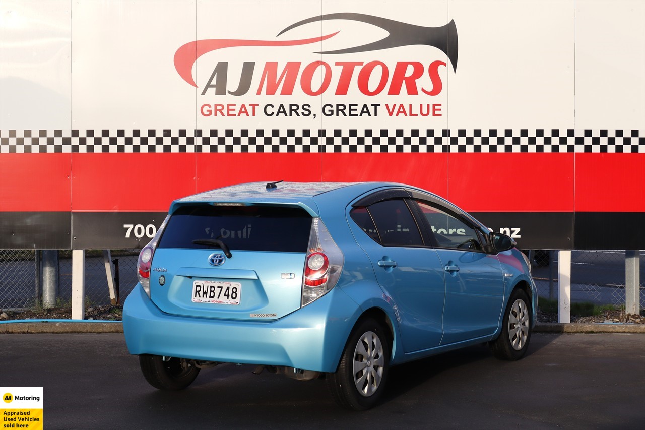 2013 Toyota Aqua