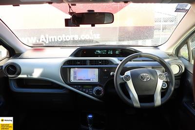 2013 Toyota Aqua - Thumbnail