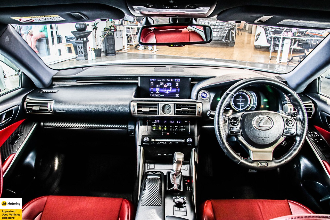 2013 Lexus IS 300h