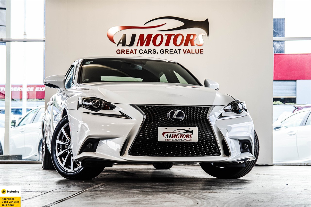 2013 Lexus IS 300h