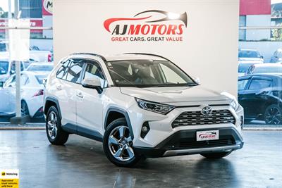 2019 Toyota RAV4 - Thumbnail