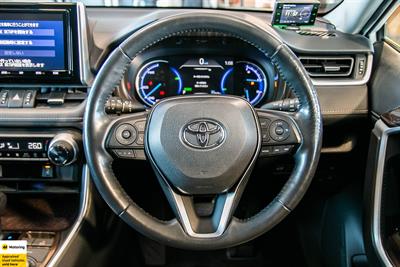 2019 Toyota RAV4 - Thumbnail