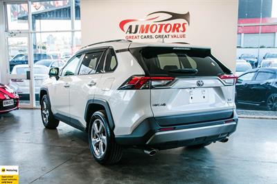 2019 Toyota RAV4 - Thumbnail