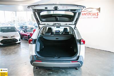 2019 Toyota RAV4 - Thumbnail