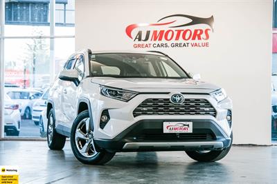2019 Toyota RAV4 - Thumbnail