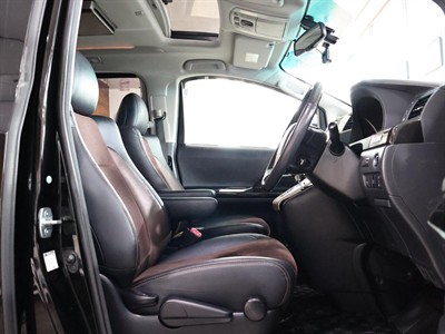 2015 Toyota Alphard - Thumbnail