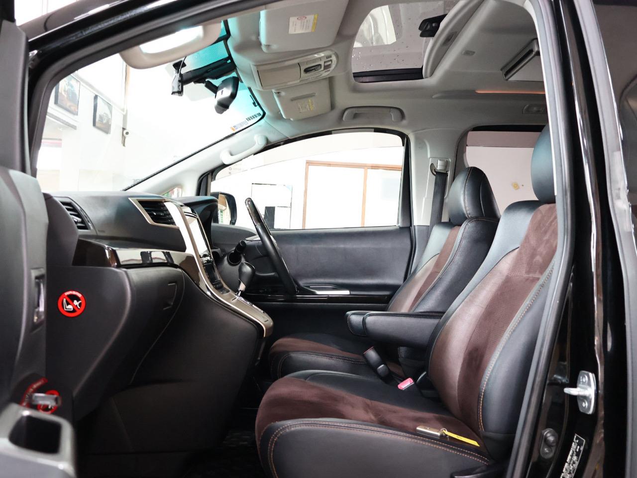 2015 Toyota Alphard