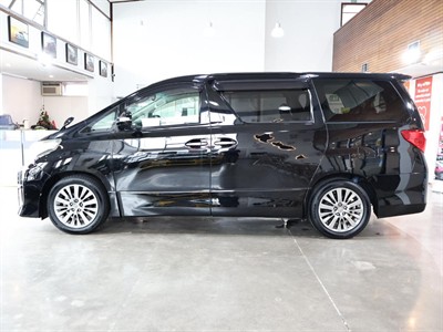 2015 Toyota Alphard - Thumbnail