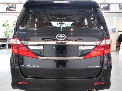 2015 Toyota Alphard - Thumbnail