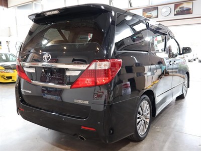 2015 Toyota Alphard - Thumbnail
