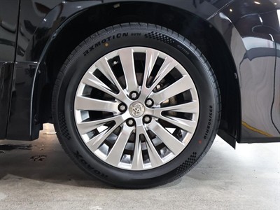 2015 Toyota Alphard - Thumbnail