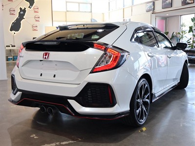 2017 Honda Civic - Thumbnail