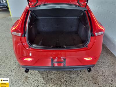 2013 Volvo V40 - Thumbnail