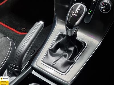 2013 Volvo V40 - Thumbnail