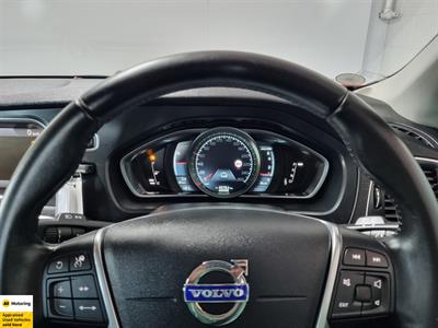 2013 Volvo V40 - Thumbnail