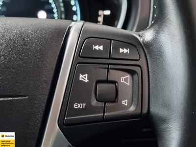 2013 Volvo V40 - Thumbnail