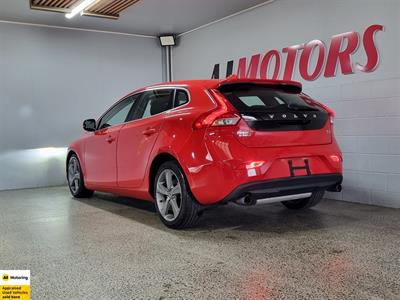 2013 Volvo V40 - Thumbnail