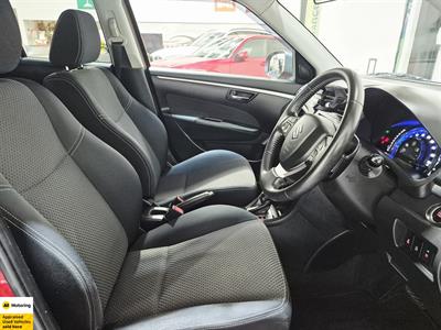 2015 Suzuki Swift - Thumbnail
