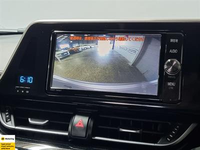 2017 Toyota C-HR - Thumbnail