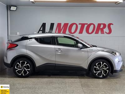 2017 Toyota C-HR - Thumbnail