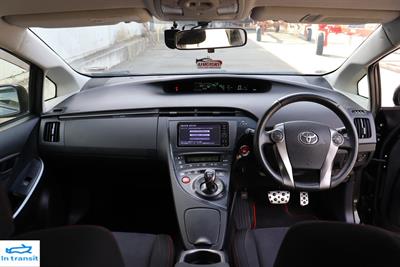 2012 Toyota Prius - Thumbnail