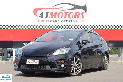 2012 Toyota Prius - Thumbnail