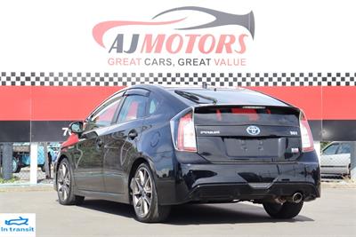 2012 Toyota Prius - Thumbnail