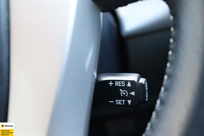 2012 Toyota Prius - Thumbnail