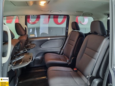 2018 Nissan Serena - Thumbnail