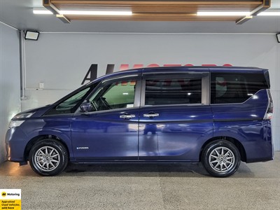 2018 Nissan Serena - Thumbnail